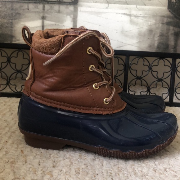 Adrienne Vittadini Girl’s duck boots Size 2 - Picture 4 of 12